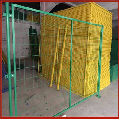 铁路护栏网价格及塑钢制品特点分析